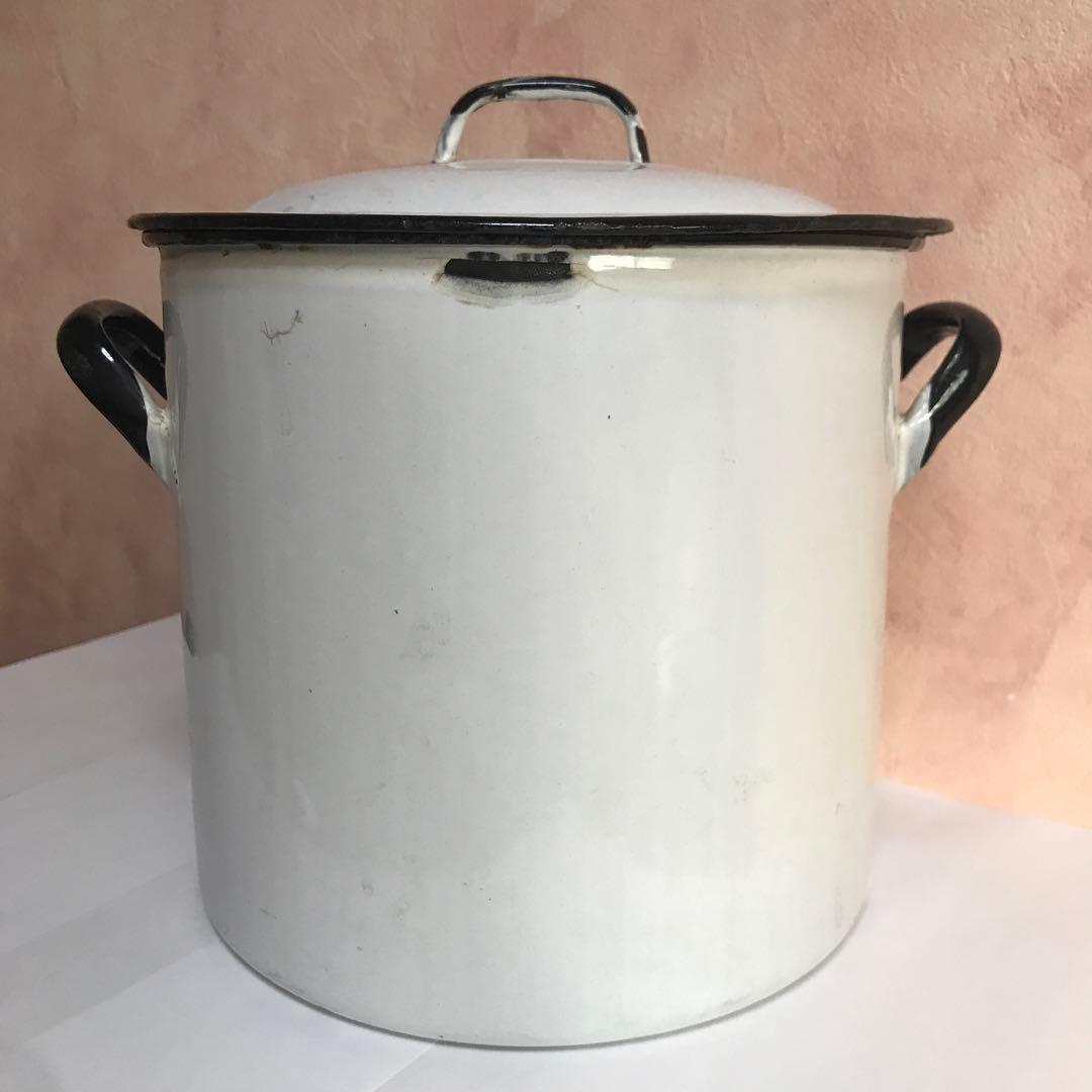 アンティーク フラワー缶　琺瑯缶　ビンテージ