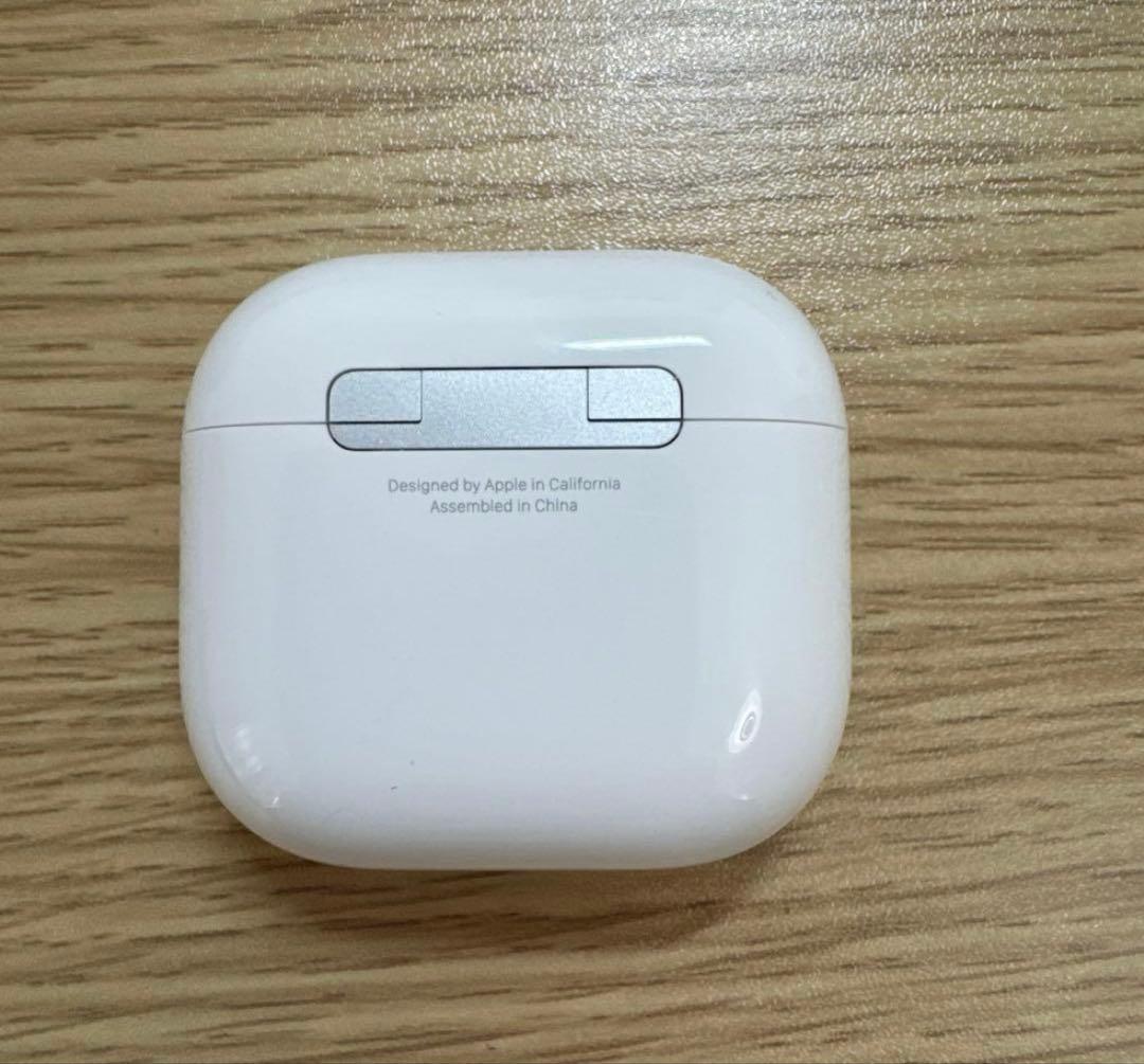 AirPods 4 ノイズキャンセルなし