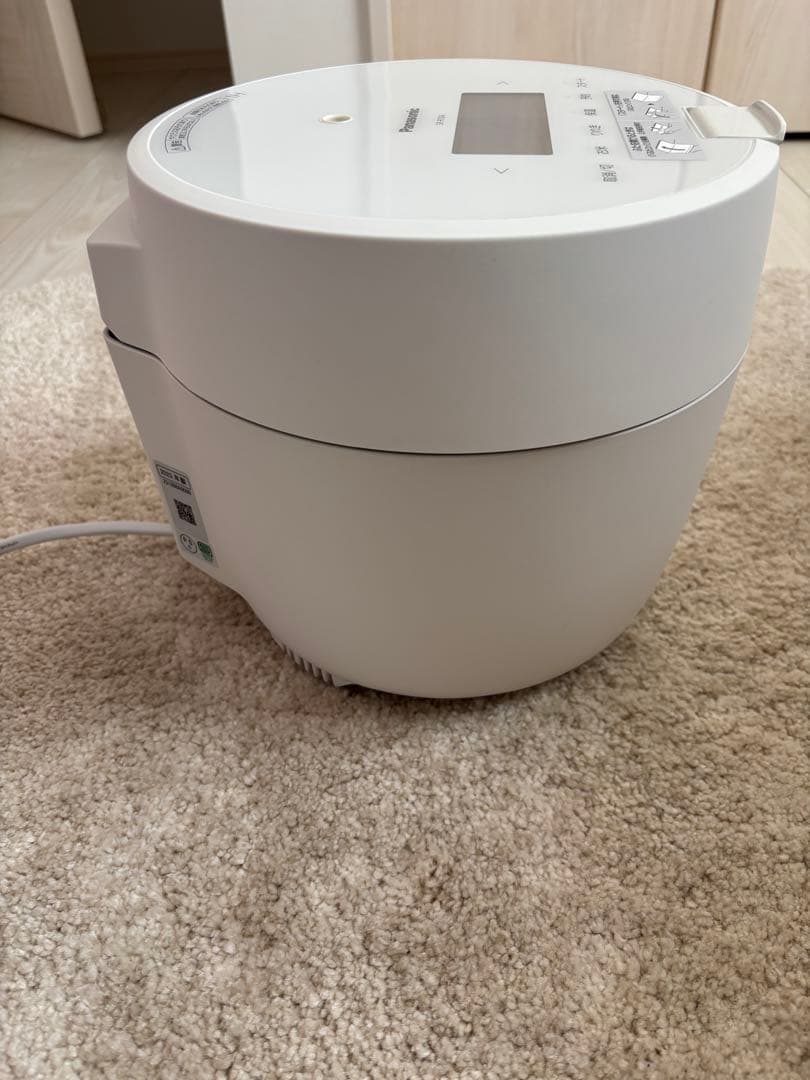 Panasonic製炊飯器SR-R10A ホワイト