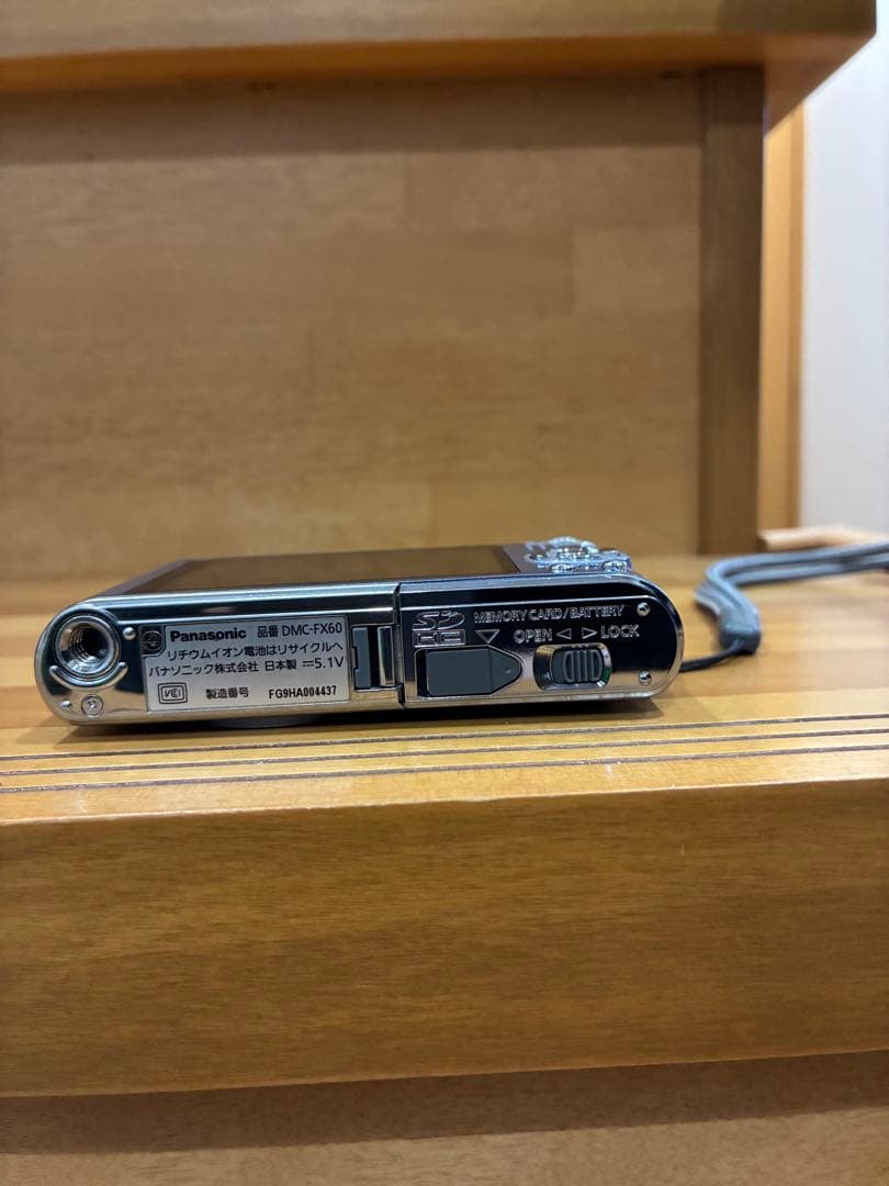 LUMIX DMC-FX60 デジタルカメラ　値下中