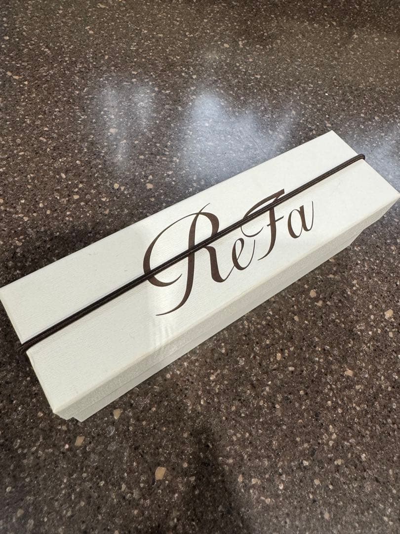 日曜日限定お値下げ！ReFa フィンガーアイロン　ホワイト