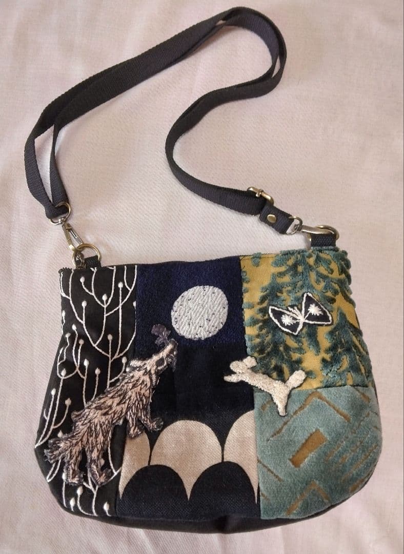 ミナペルホネン 秋風と散歩♪サコッシュ風ポシェット＊wolfの願い＊ハンドメイド