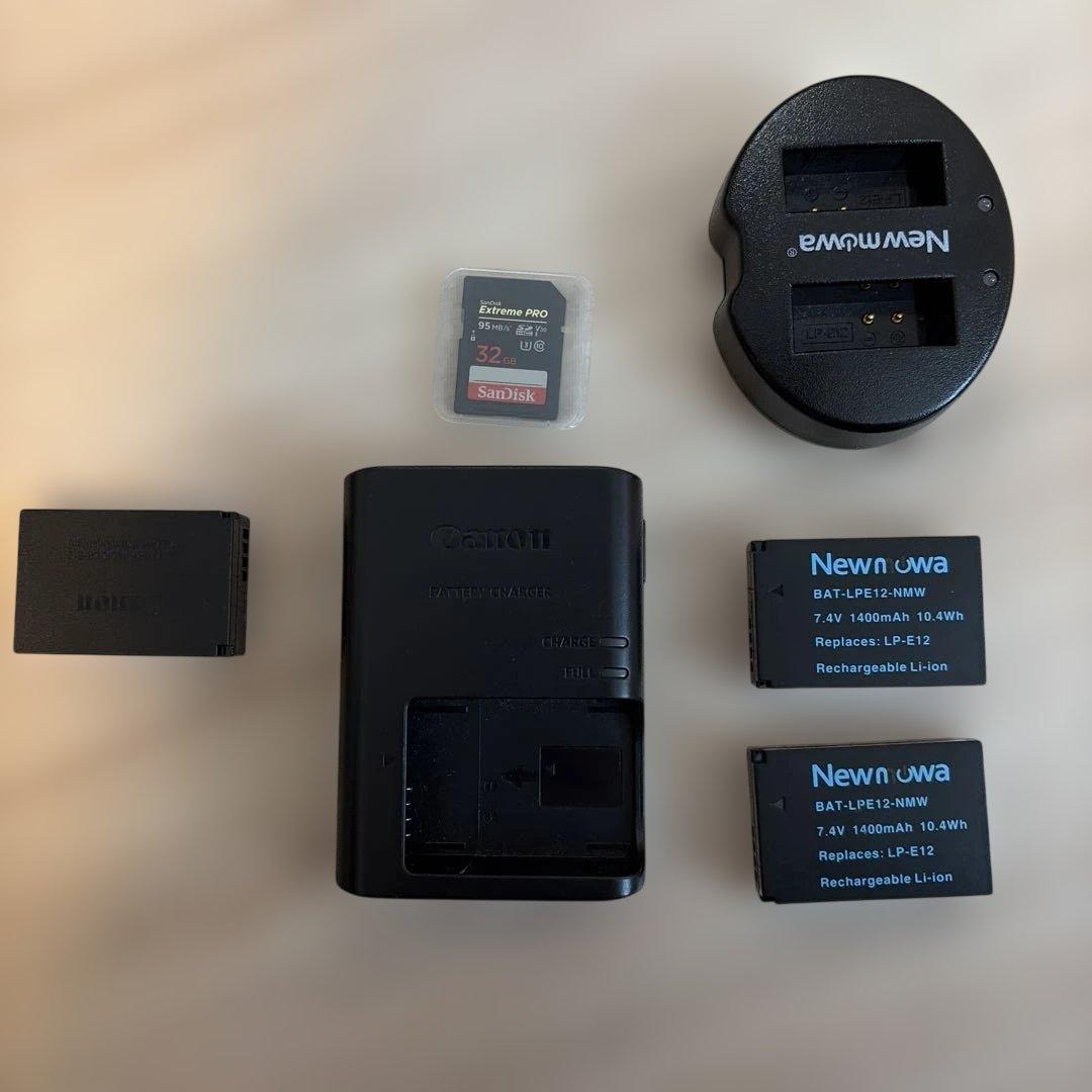 Canon EOS kiss m 本体&純正レンズ4つ付き+付属品多数