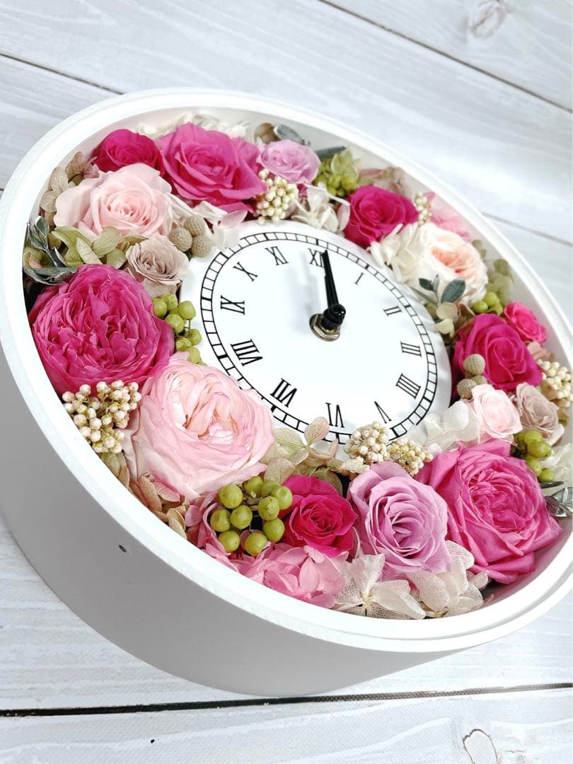 ピンクローズの花時計　プリザーブドフラワー