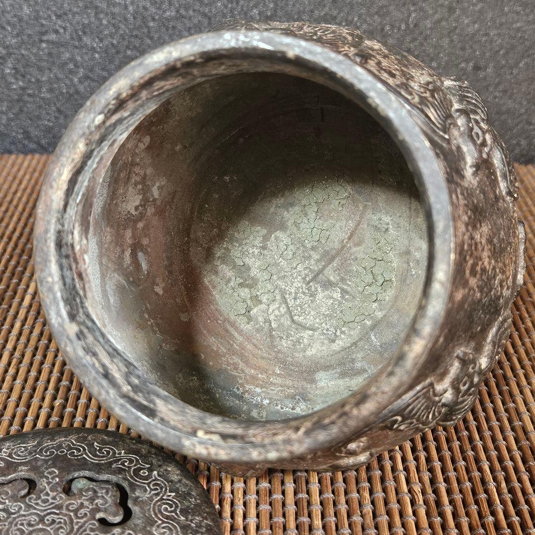 中国古美術　中国古銅　宣徳年製銘　銅製　古銅唐金　陽刻浮彫　蝙蝠に雲錦図　香炉