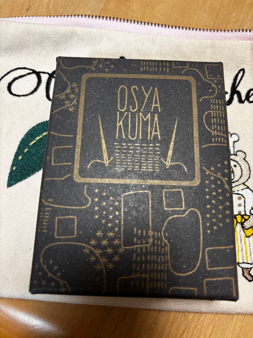 osyakuma iwashi 刺繍作家　刺繍ポーチ　オシャクマ　ブローチ