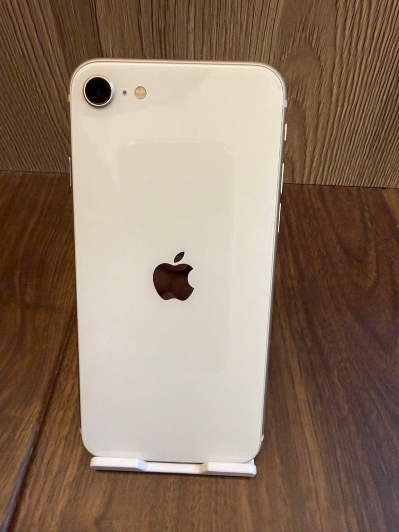 iPhone se 第3世代　64GB 美品　スターライト
