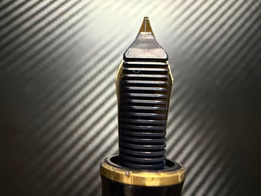 ペリカン スーベレーン M800 青縞 18C M 中字 万年筆