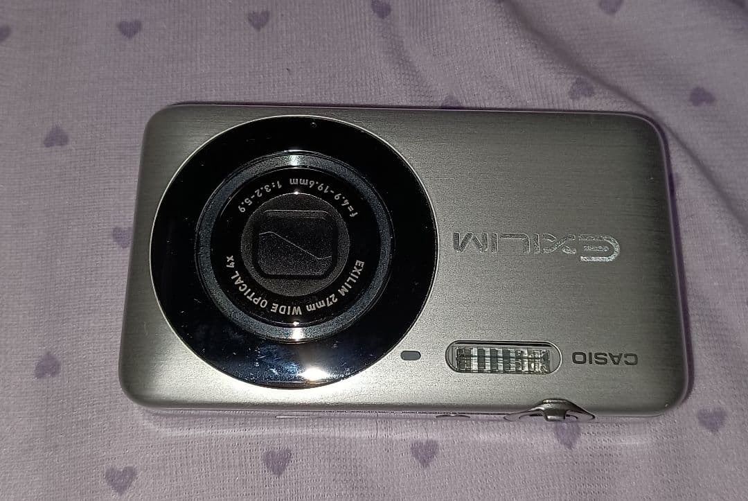 デジタルカメラ CASIO EXILIM EX-Z800