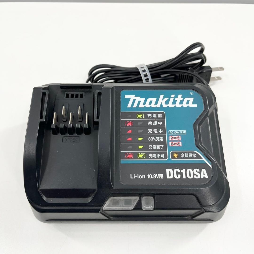 Makita マキタ CL106FD 充電式クリーナー 掃除機 充電器付