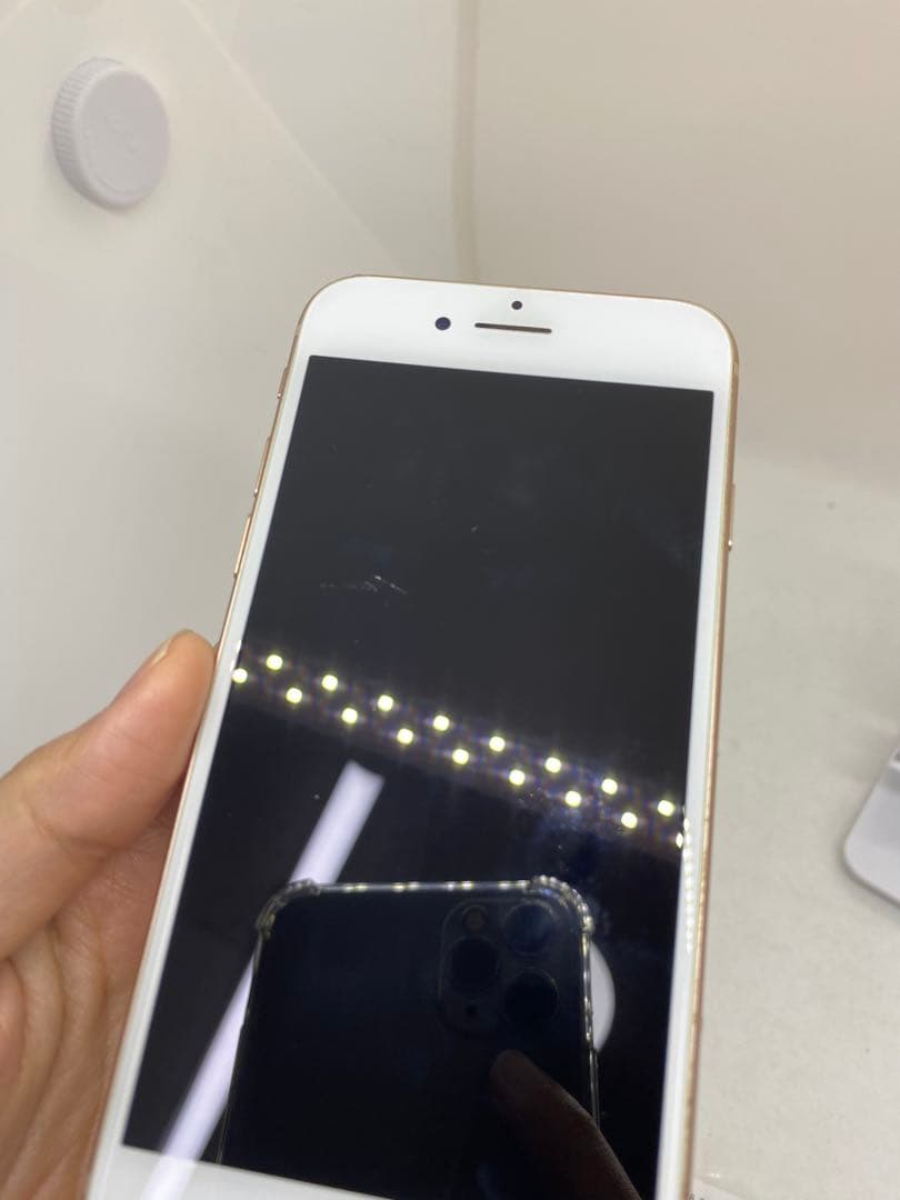 iPhone 8 64GB SIMフリー 67317
