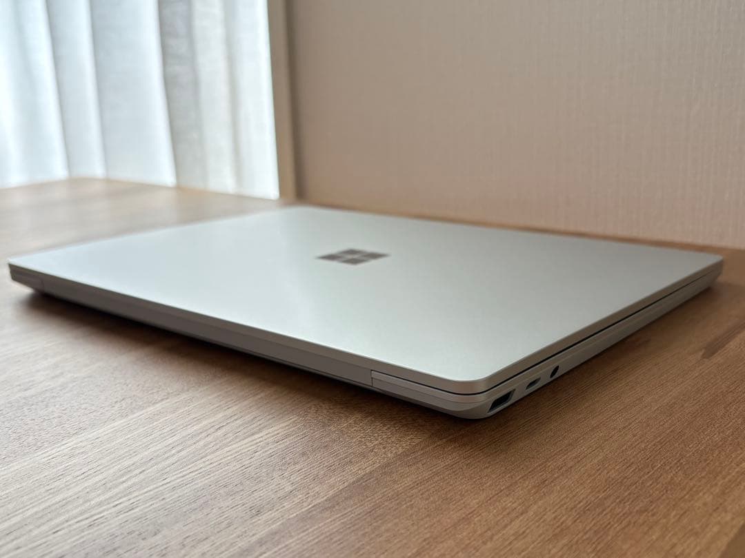 美品Microsoft Surface Laptop Go THH-00020