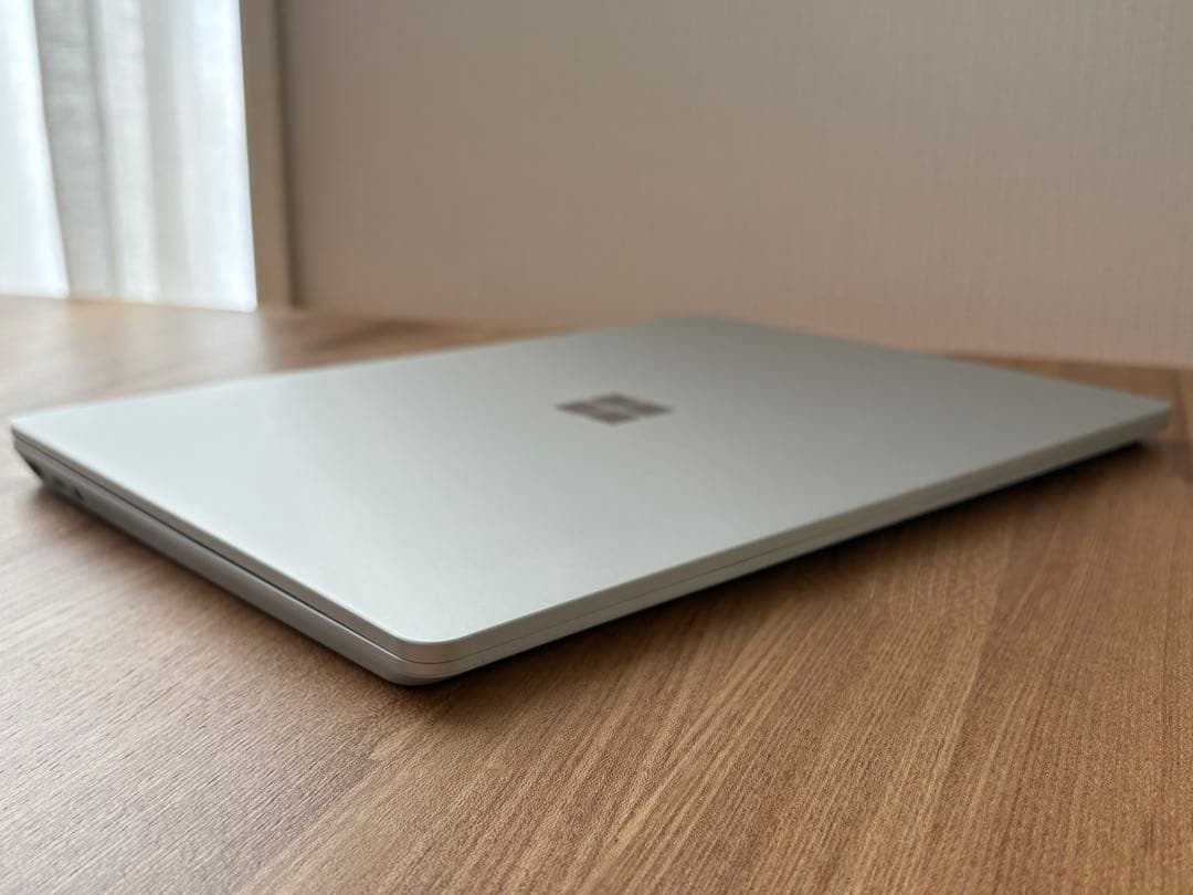 美品Microsoft Surface Laptop Go THH-00020