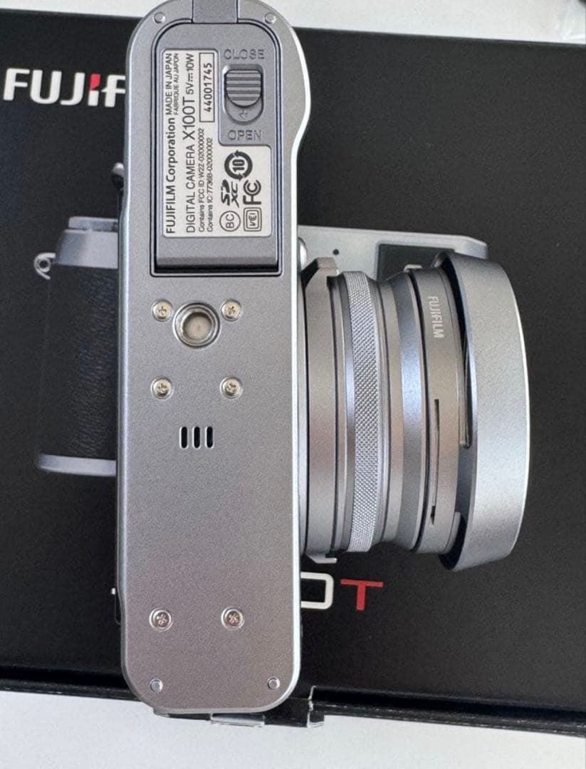 極上品　FUJIFILM X100T ショット数2300回