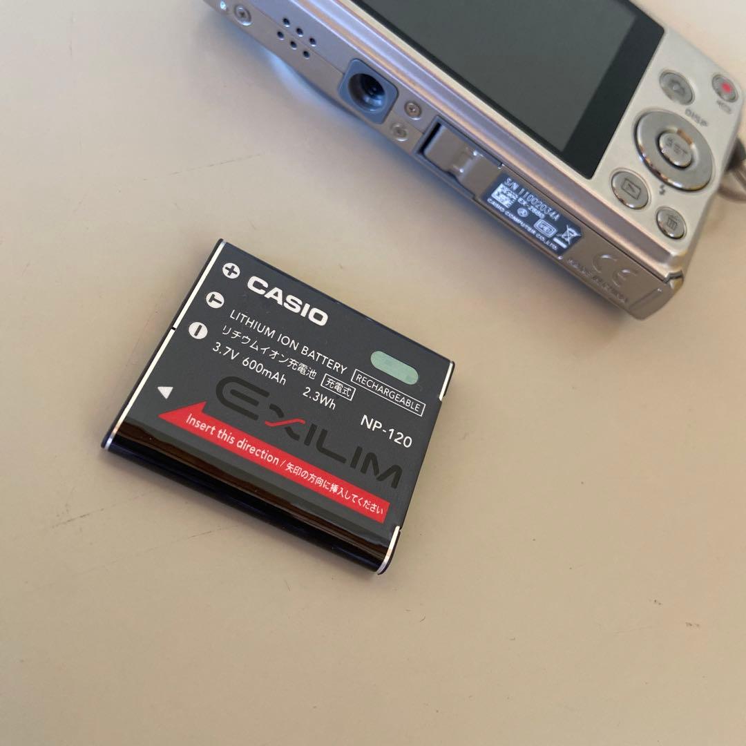 CASIO カシオ デジタルカメラ EXILIM EX-Z680 シルバー