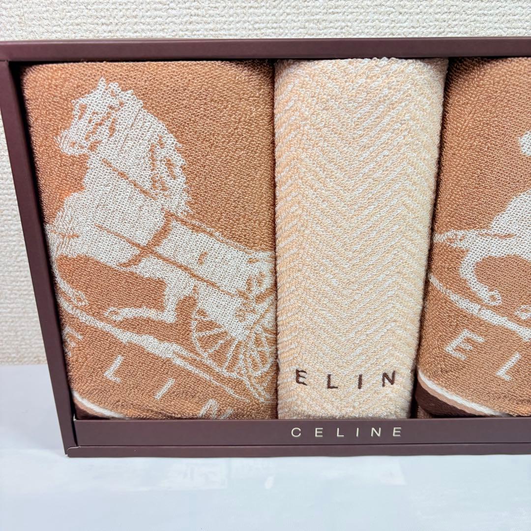 CELINE セリーヌ　フェイスタオル２枚　ウォッシュタオル　馬車　ロゴ