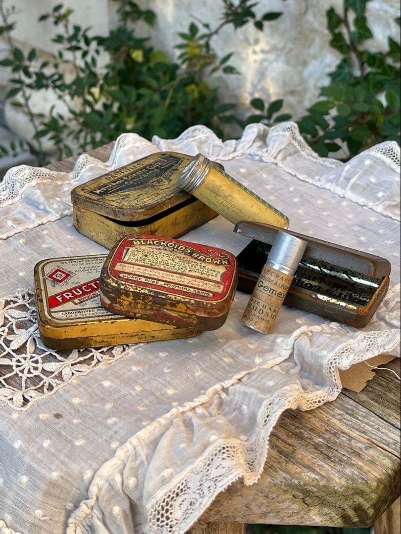 ◆SALEフランスアンティーク6点｜100年前ティン缶ブリキサビ小型ピルケース薬