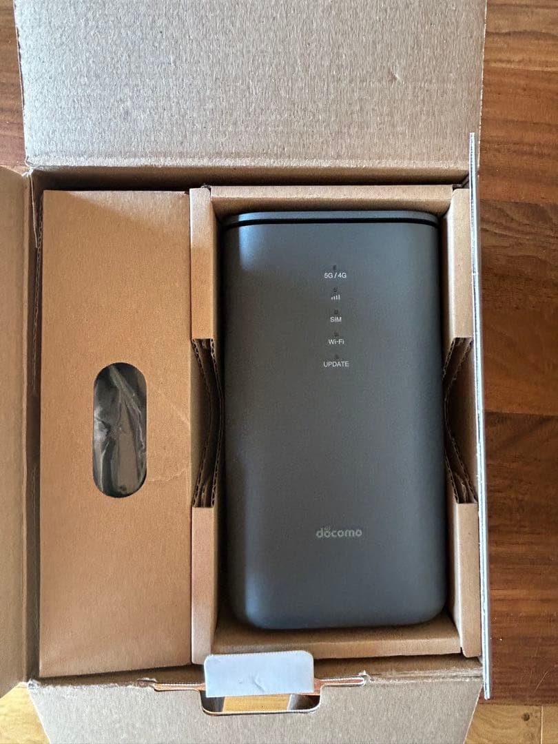 docomo 5Gホームルーター HR02 未使用に近い