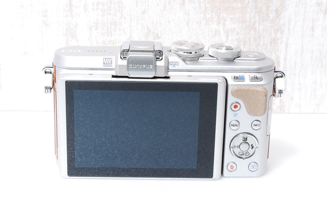 ✨美品✨ ショット数少✨OLYMPUS E-PL8 ダブルズームキット