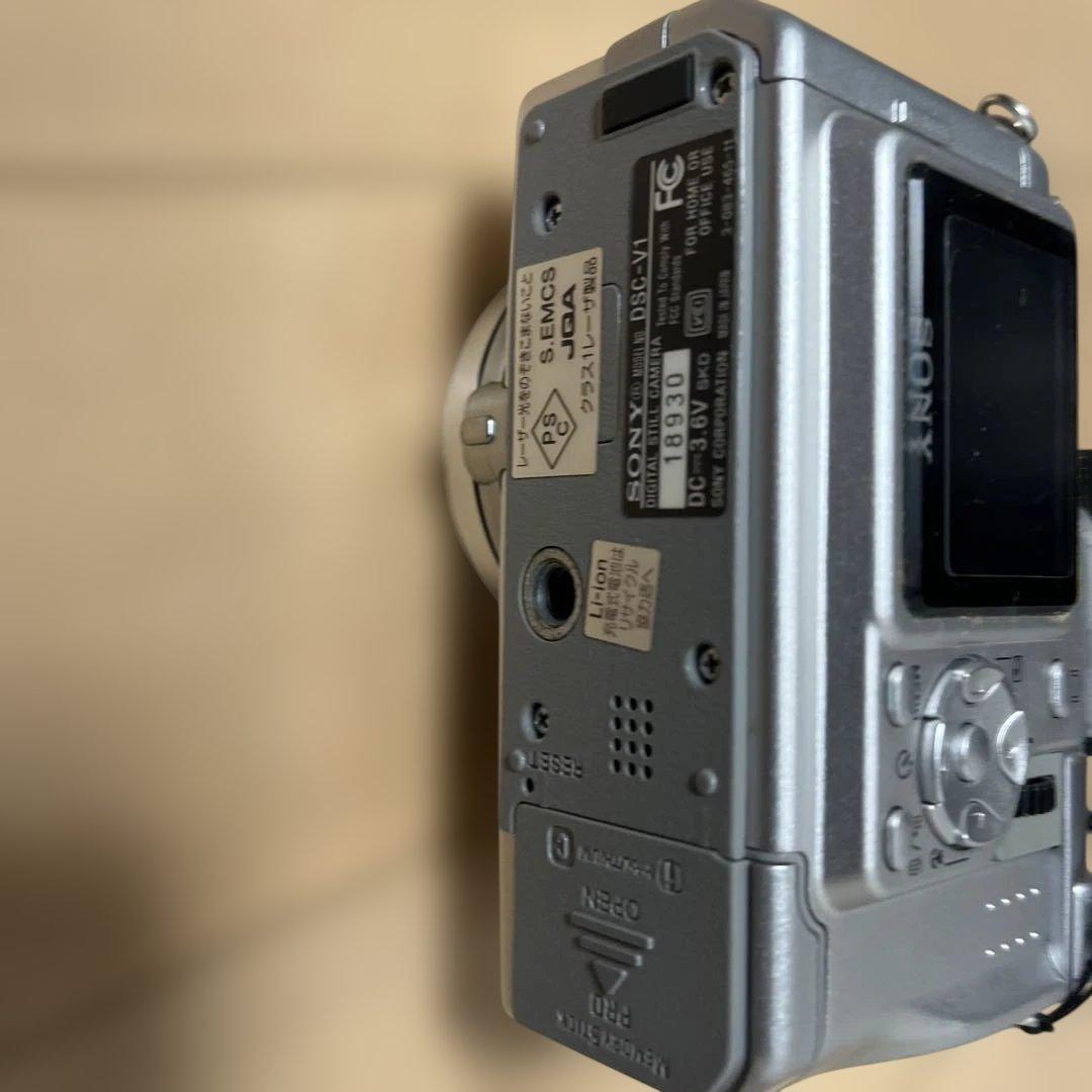 SONY Cyber-shot DSC-V1 高性能コンパクトデジタルカメラ