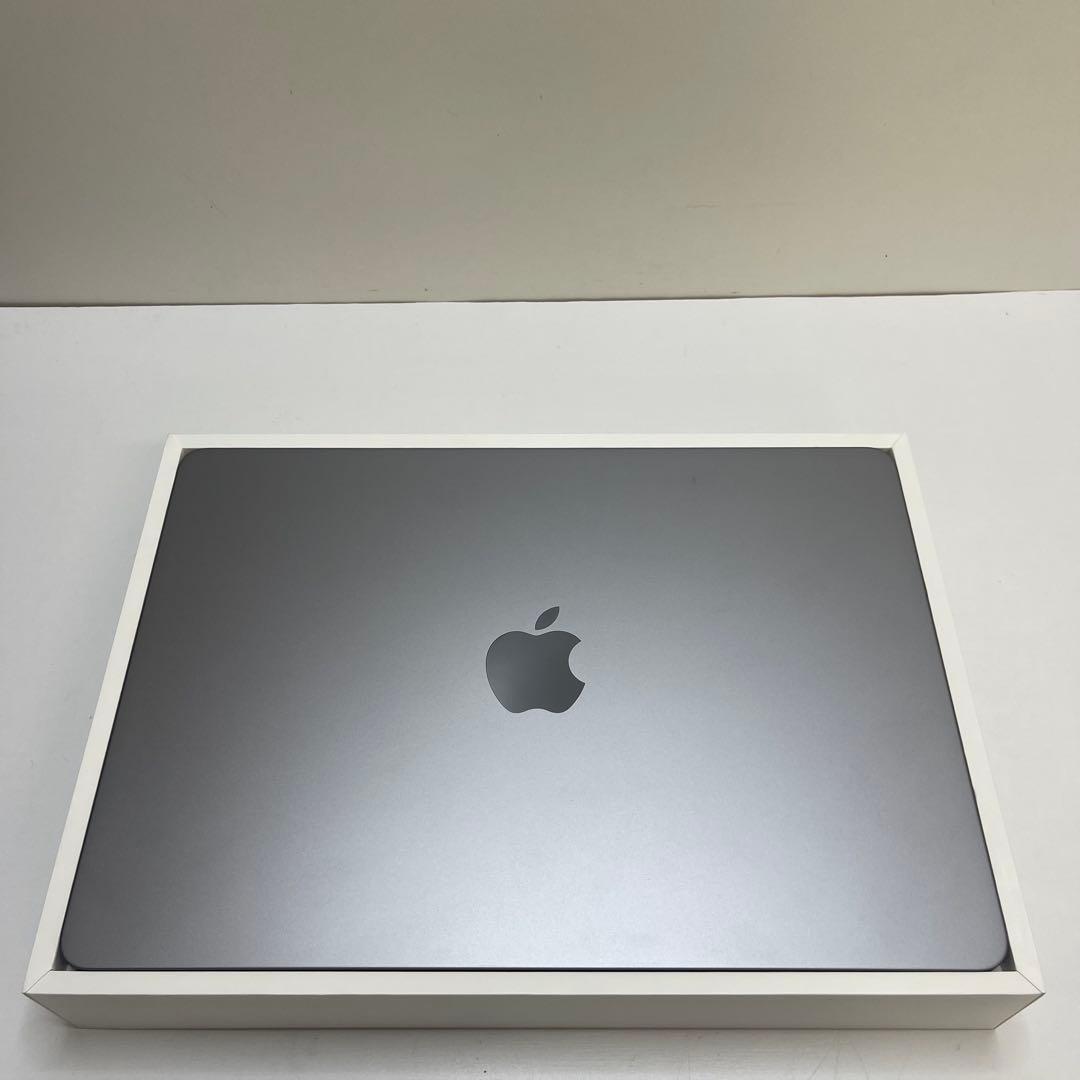 Macbook Air 2022 M2 8GB SSD256GB 13.6インチ