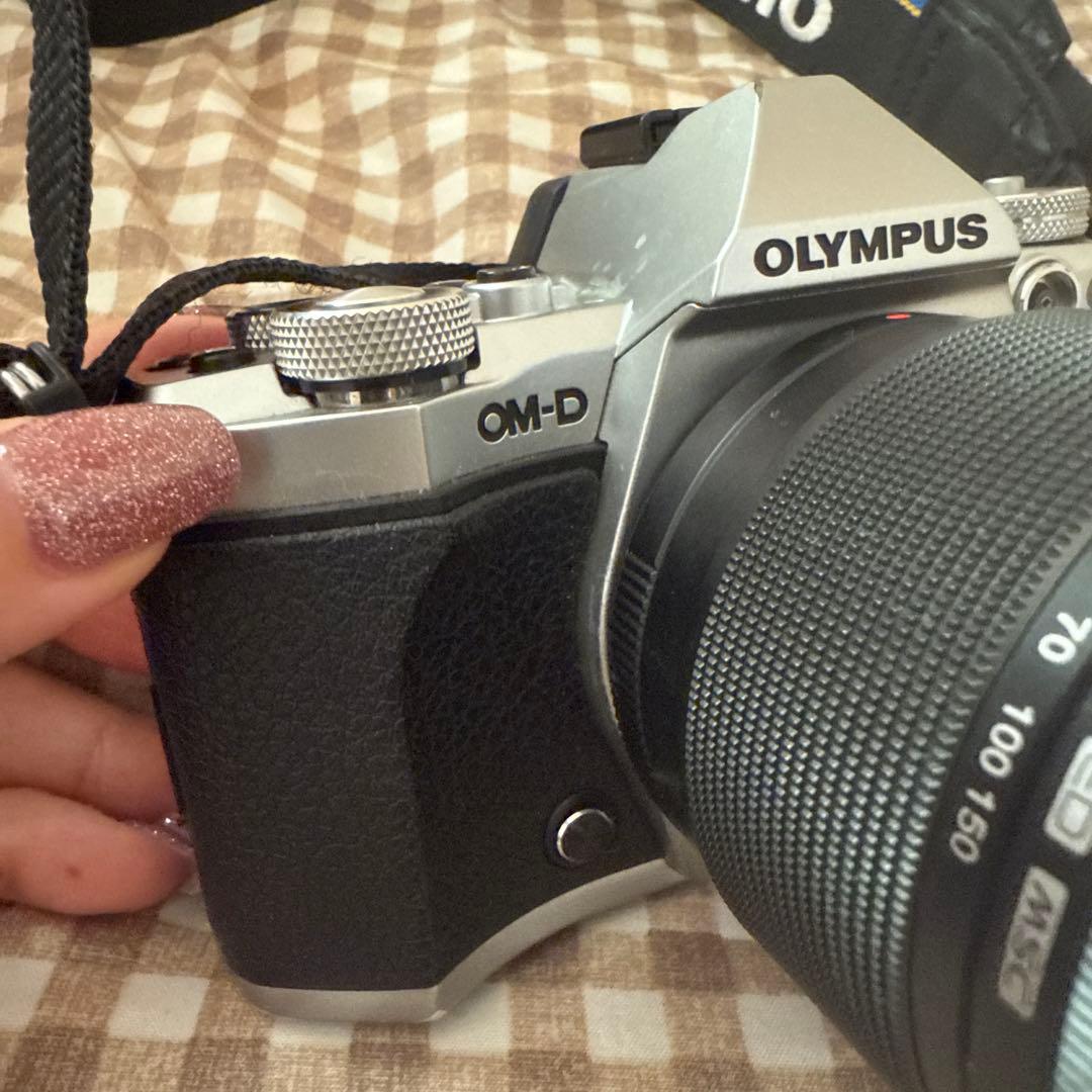 デジタルカメラ OM-D E-M5 Mark II