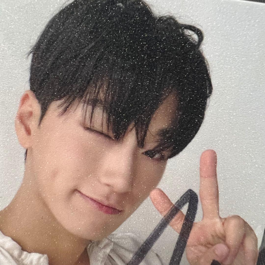 ATEEZ サン センドオフ 直筆サイン入り クアラ限定　ラメ入りトレカ