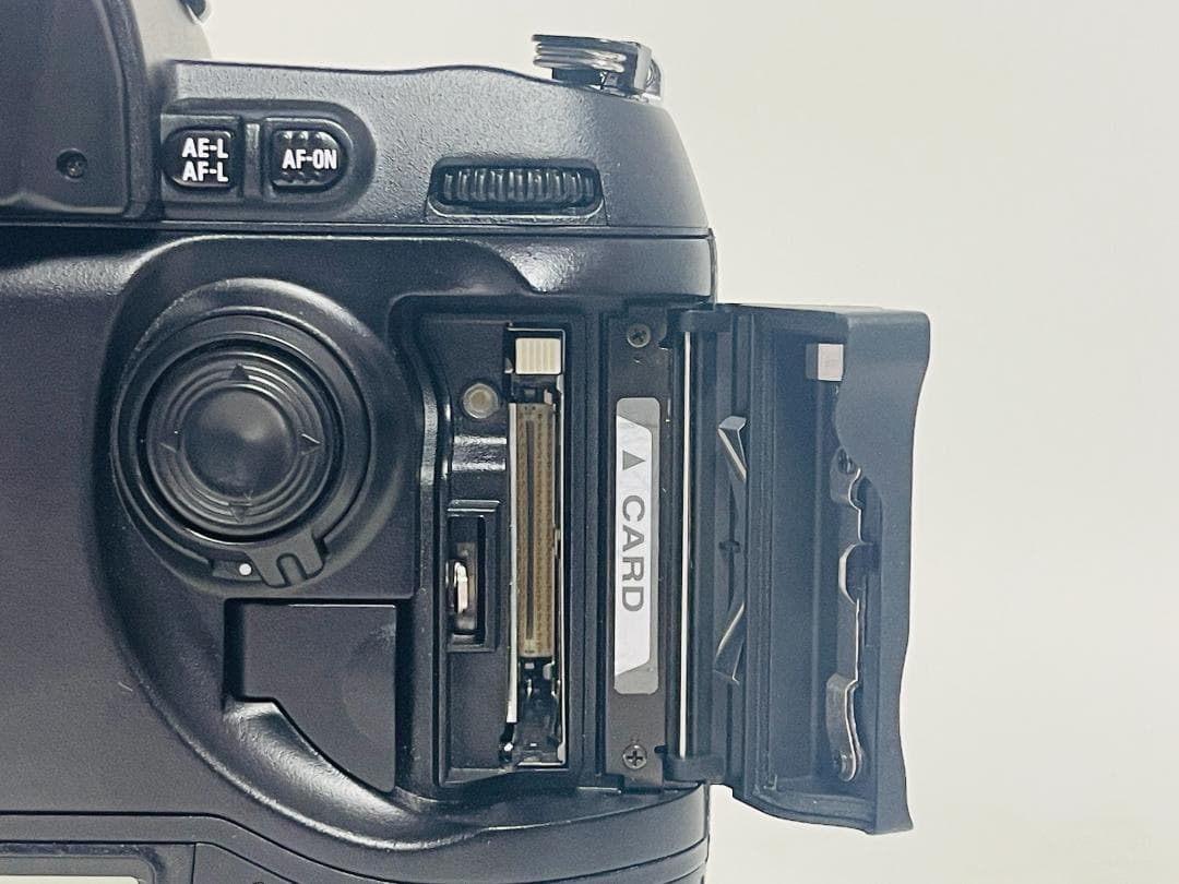 Nikon ニコン D1x デジタル一眼レフカメラ