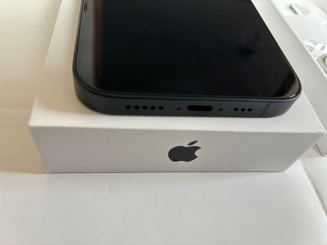 Apple iPhone 14 ブラック 新品イヤフォン・充電コード　95%