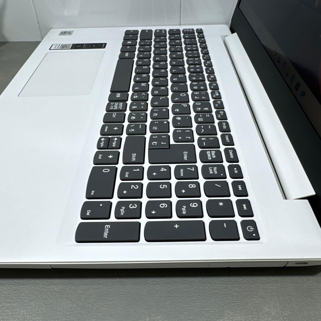 【極上品】レノボブリザードホワイト☘10世代i7☘NVMe256+1TB