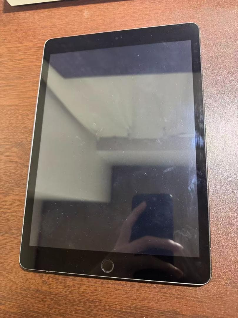 Apple iPad 第9世代 本体　２５６