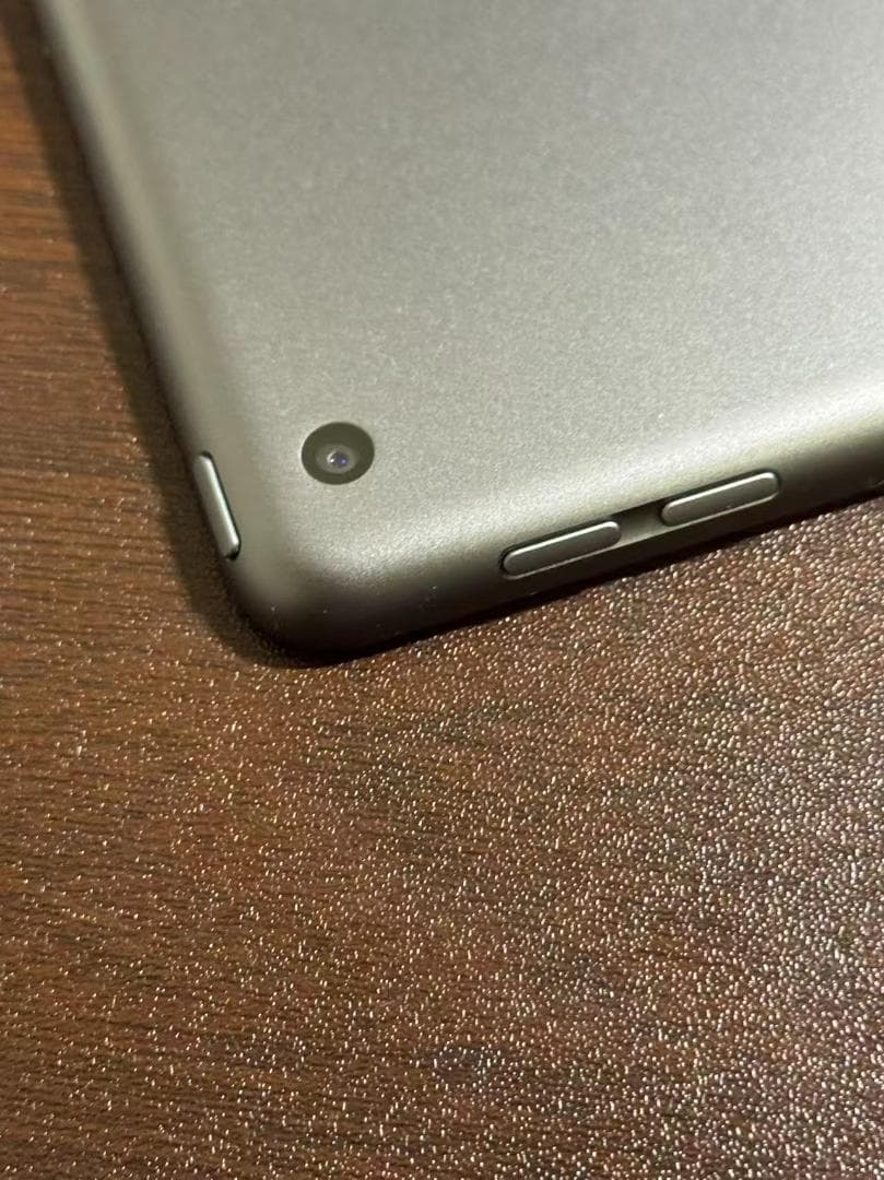 Apple iPad 第9世代 本体　２５６