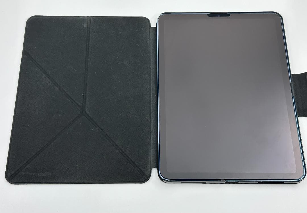 美品　Apple iPad Air 第5世代ブルー 64GB カバー付き