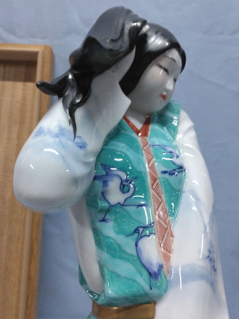 伊万里　鍋島焼　畑萬　磁器人形 卑弥呼　特大　伊万里磁器人形 題名そよ風