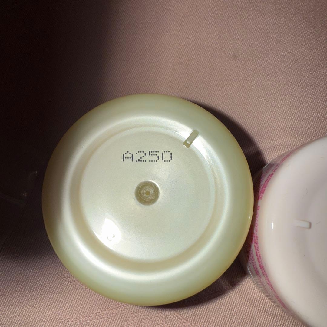 イオン化粧品　クリーム32g✖️2 非売品