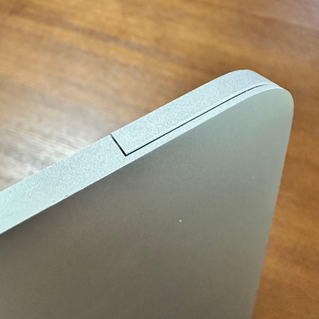 MacBook本体（Retina, 12インチ,8GB, 2017年モデル）