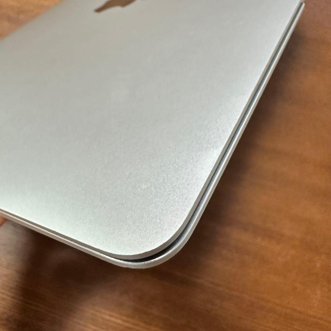 MacBook本体（Retina, 12インチ,8GB, 2017年モデル）