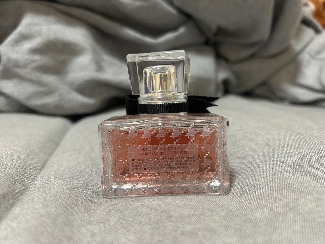 Miss Dior 女性用香水 リボン付き