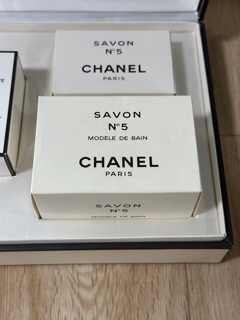 一点限り　新品CHANEL N°5 石鹸、香水セット　箱付き　石鹸　オードトワレ