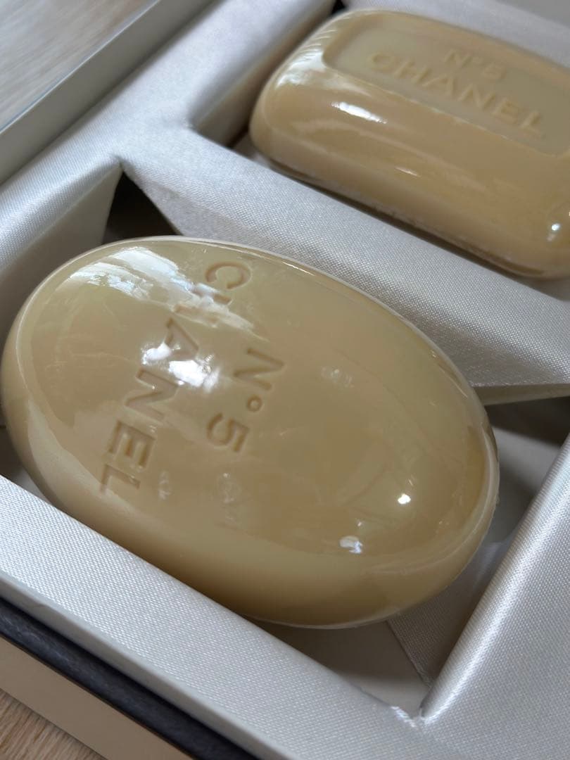 一点限り　新品CHANEL N°5 石鹸、香水セット　箱付き　石鹸　オードトワレ