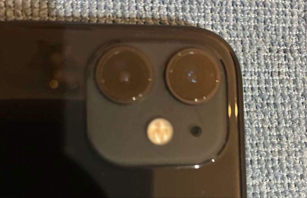 iPhone 11 64GB SIMフリー　ブラック　本体のみ　保護フィルム2枚