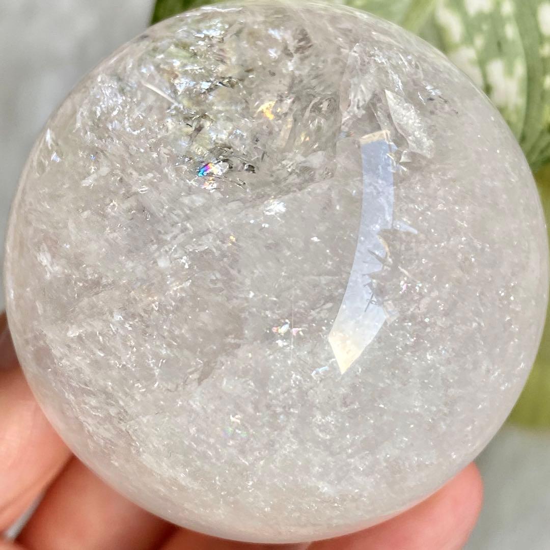 【 天然石 シュワシュワ 虹入り 水晶 スフィア 約54ミリ ブラジル産 丸玉】
