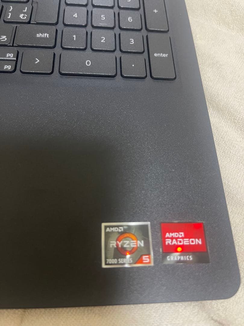 DELL Ryzen 5 7530U • 16GB 512GB