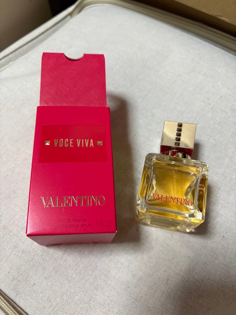 ヴァレンティノ　ヴォーチェ　ヴィヴァ　オードパルファン　30ml 香水