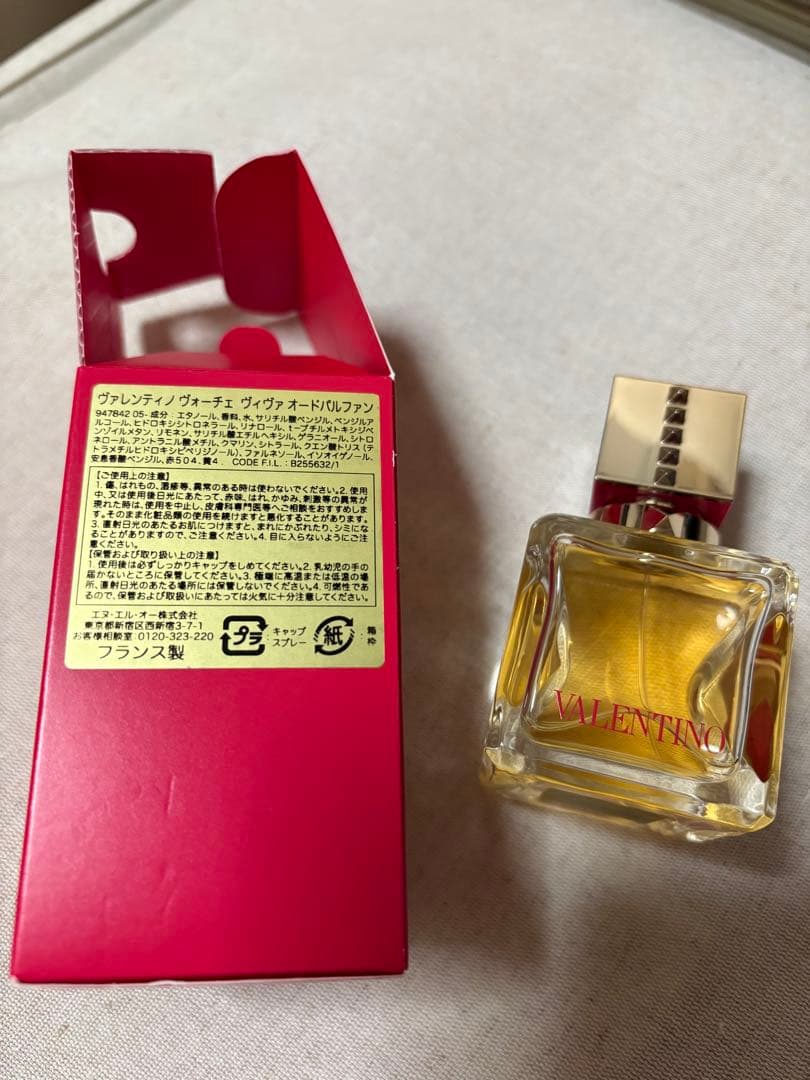 ヴァレンティノ　ヴォーチェ　ヴィヴァ　オードパルファン　30ml 香水