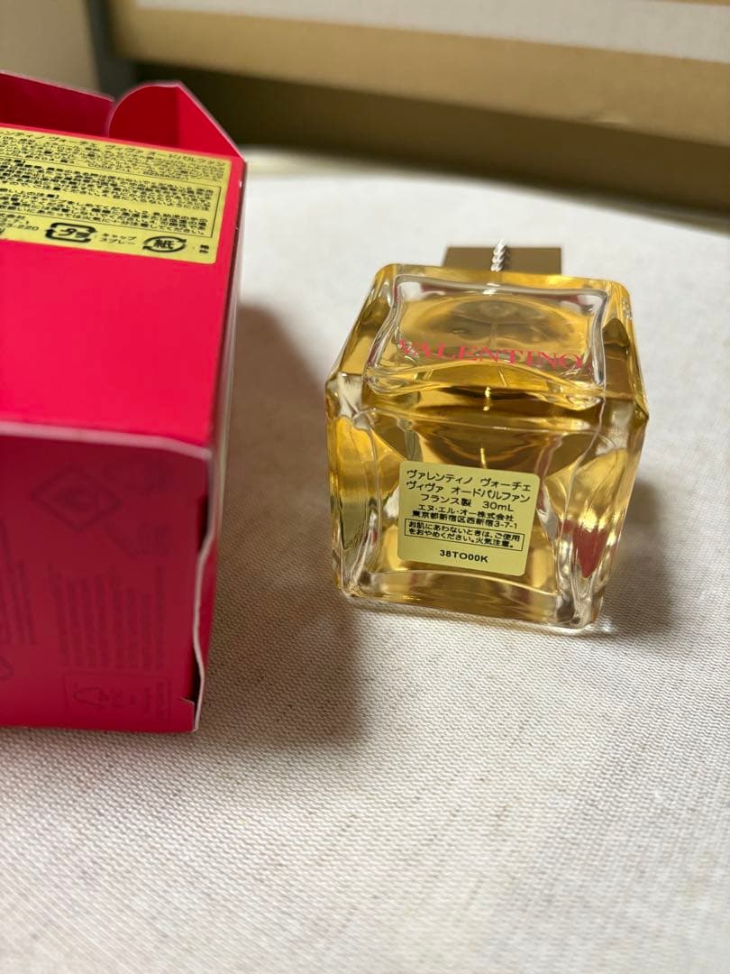 ヴァレンティノ　ヴォーチェ　ヴィヴァ　オードパルファン　30ml 香水