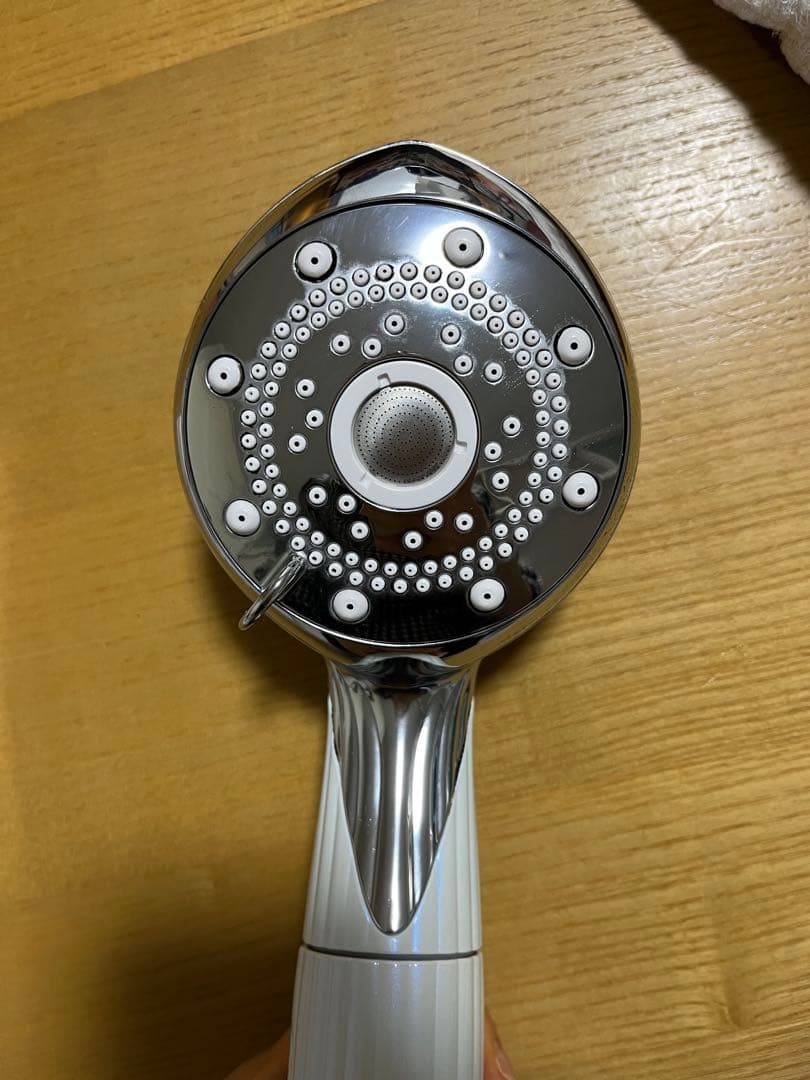 正規品　リファ　塩素低減ミクロバブルシャワーヘッド　ReFa ホワイト