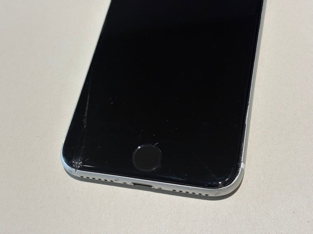 Apple iPhone SE 第二世代 128GB ホワイト