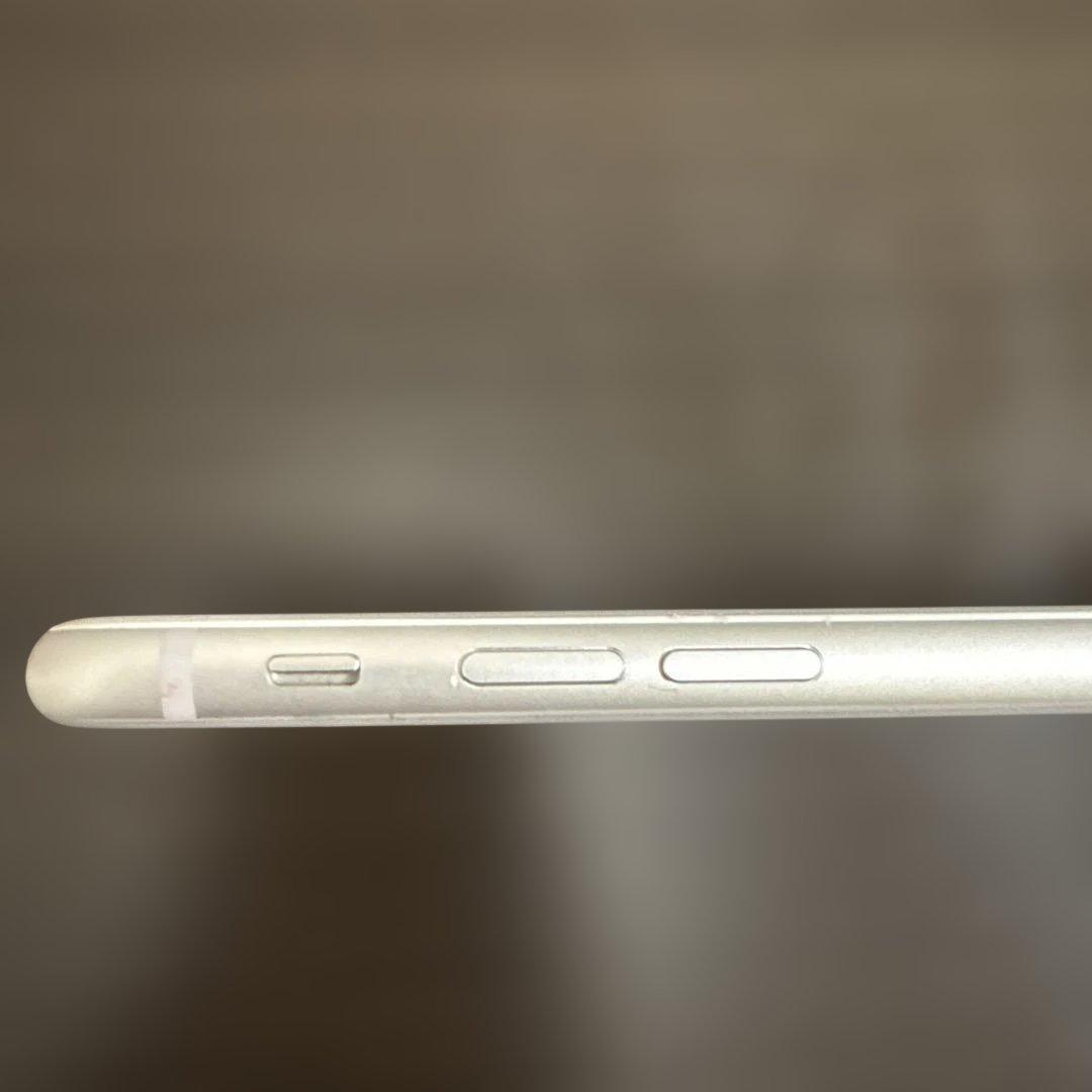 iPhone8 シルバー　64