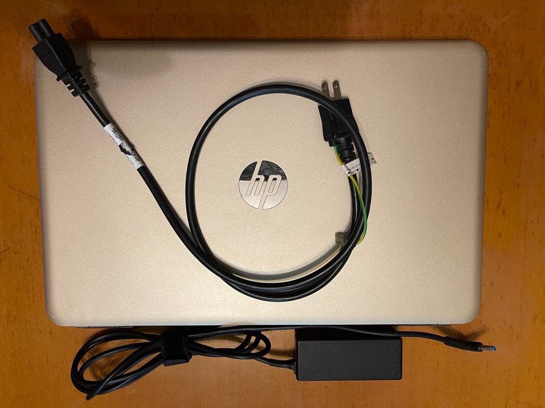 HP Pavilion 15-au107TU ゴールドノートPC